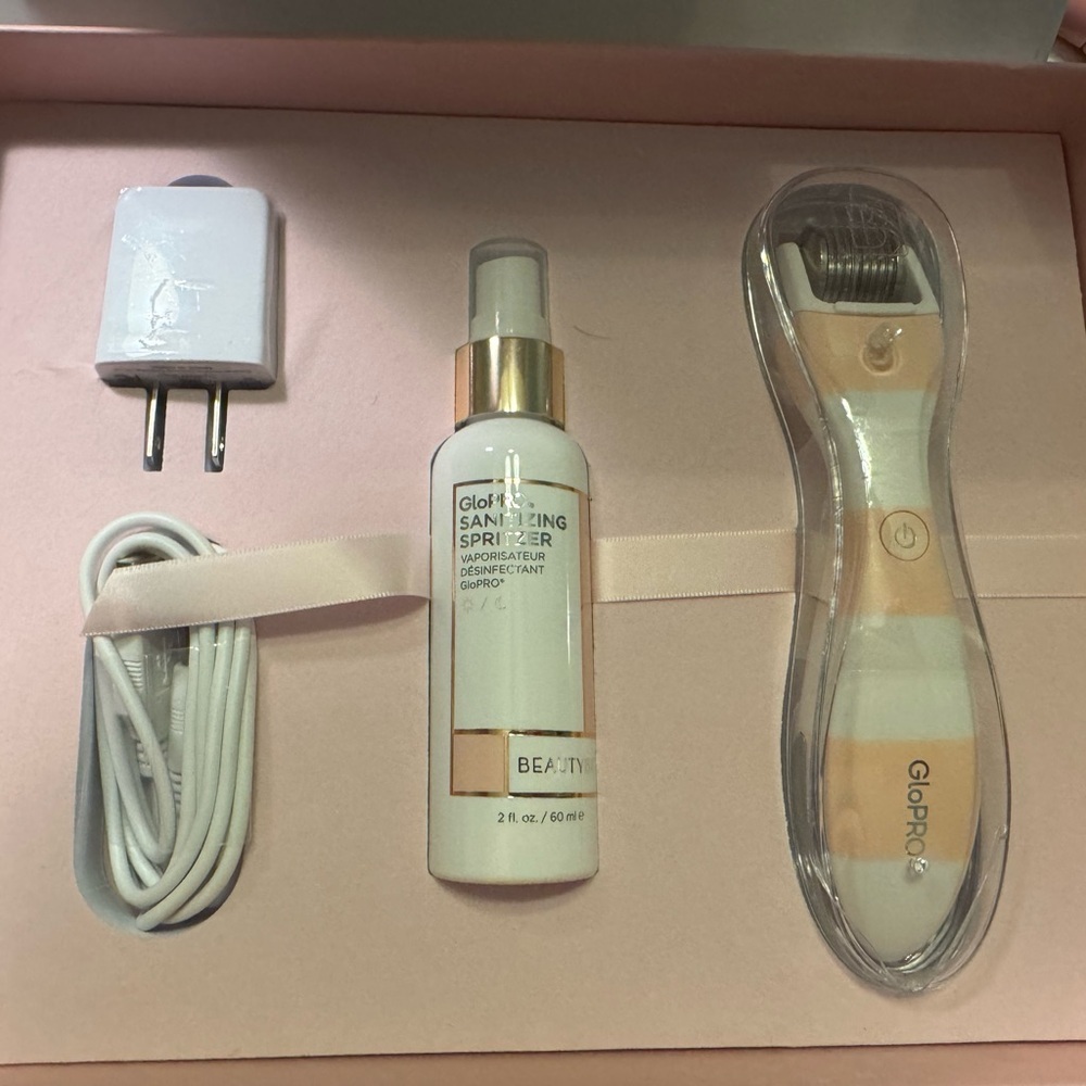 Beauty Bio GloPRO Microneedling Regeneration Tool - Picture 2 of 2